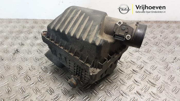 Begagnade Luftfilterhus Opel Karl 1.0 12V Pris € 25,00 Marginaltabell erbjuds av Autodemontage Vrijhoeven B.V.