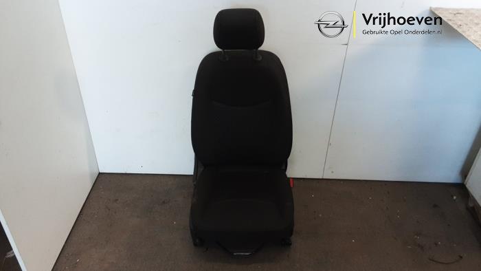 Używane Fotel prawy Opel Karl 1.0 12V Cena € 150,00 Procedura marży oferowane przez Autodemontage Vrijhoeven B.V.