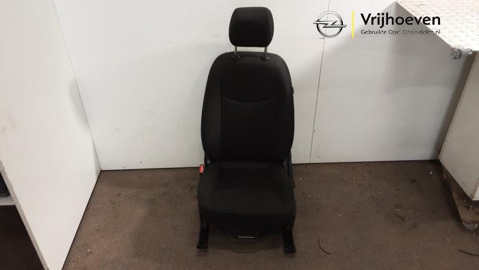 Używane Fotel lewy Opel Karl 1.0 12V Cena € 150,00 Procedura marży oferowane przez Autodemontage Vrijhoeven B.V.