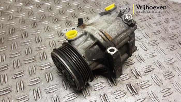 Usagé Pompe clim Opel Karl 1.0 12V Prix € 75,00 Règlement à la marge proposé par Autodemontage Vrijhoeven B.V.