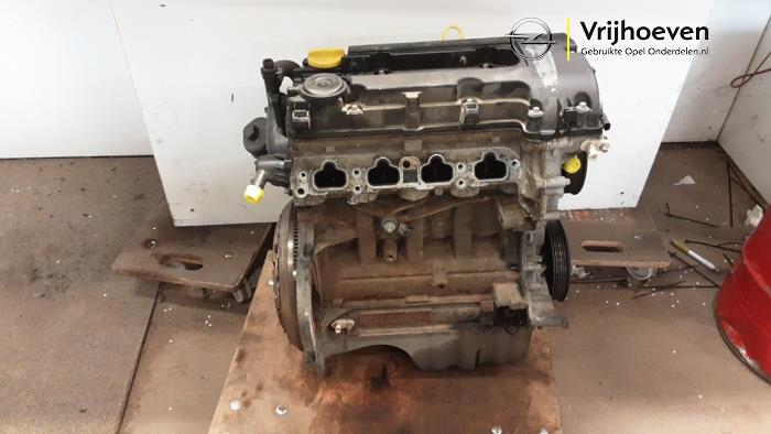 Motor van een Opel Meriva (B) 1.4 Turbo 16V ecoFLEX 2010