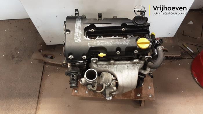 Motor van een Opel Meriva (B) 1.4 Turbo 16V ecoFLEX 2010