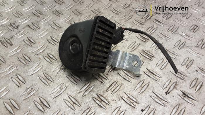 Używane Klakson Opel Astra J (PC6/PD6/PE6/PF6) 1.4 Turbo 16V ecoFLEX 120 Cena € 40,00 Procedura marży oferowane przez Autodemontage Vrijhoeven B.V.