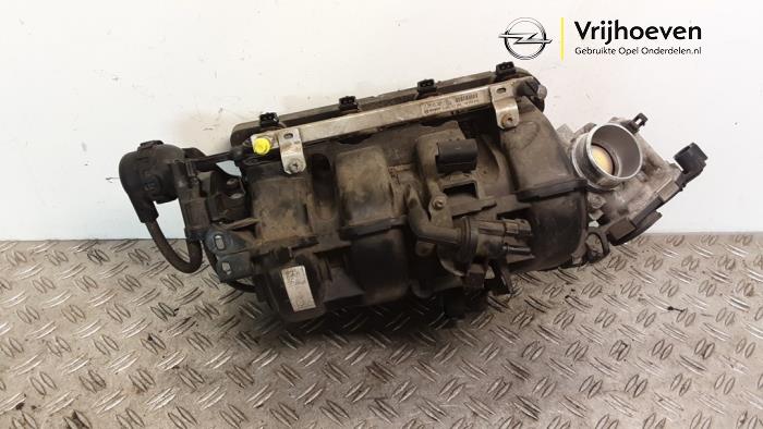 Gebrauchte Ansaugbrugge Opel Corsa D 1.2 16V Preis € 350,00 Margenregelung angeboten von Autodemontage Vrijhoeven B.V.
