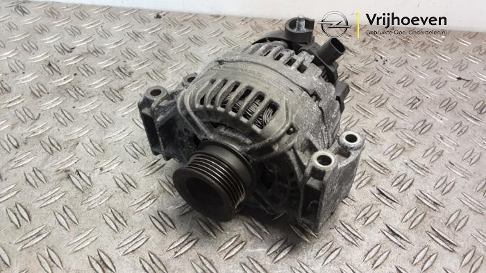 Dynamo van een Opel Vectra C GTS 2.2 DIG 16V 2008