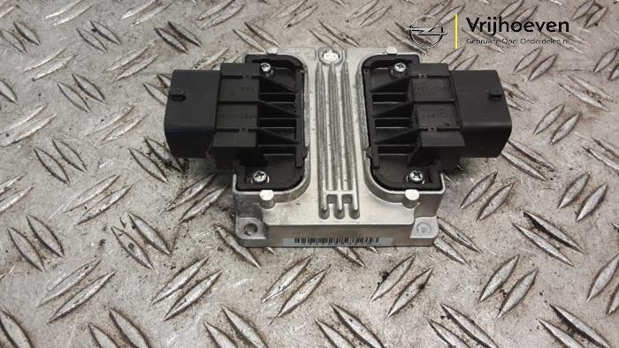 Used Automatic gearbox computer Opel Vectra C GTS 2.2 DIG 16V Price € 150,00 Margin scheme offered by Autodemontage Vrijhoeven B.V.