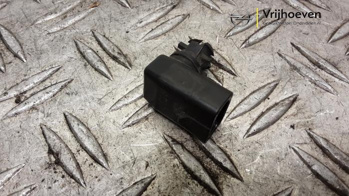Begagnade Utetemperatursensor Opel Corsa E 1.4 16V Pris € 25,00 Marginaltabell erbjuds av Autodemontage Vrijhoeven B.V.