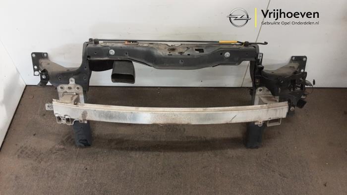Begagnade Front Opel Corsa E 1.4 16V Pris € 350,00 Marginaltabell erbjuds av Autodemontage Vrijhoeven B.V.