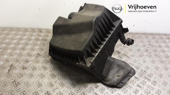 Begagnade Luftfilterhus Opel Astra J (PC6/PD6/PE6/PF6) 1.4 16V ecoFLEX Pris € 30,00 Marginaltabell erbjuds av Autodemontage Vrijhoeven B.V.