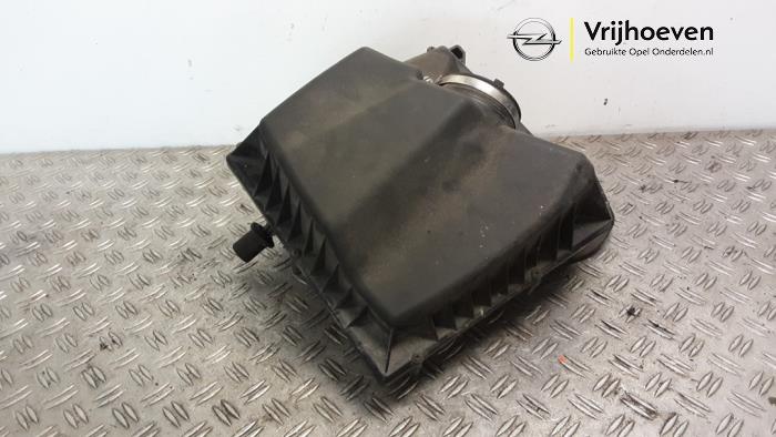Begagnade Luftfilterhus Opel Astra J (PC6/PD6/PE6/PF6) 2.0 CDTI 16V 165 Ecotec Pris € 30,00 Marginaltabell erbjuds av Autodemontage Vrijhoeven B.V.