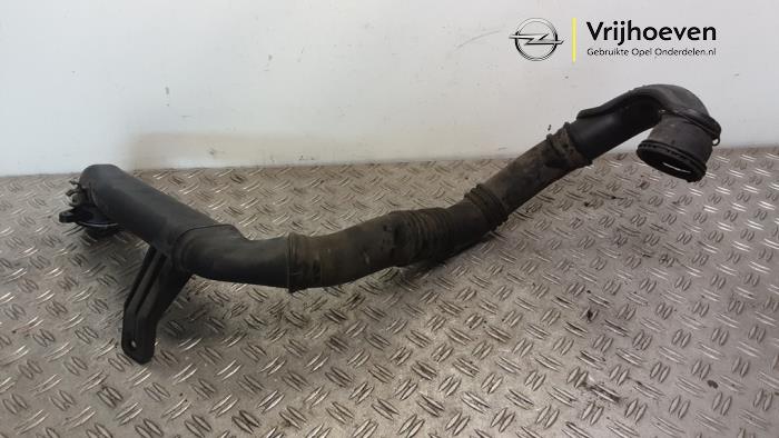 Gebrauchte Intercooler Rohr Opel Astra J (PC6/PD6/PE6/PF6) 2.0 CDTI 16V 165 Ecotec Preis € 100,00 Margenregelung angeboten von Autodemontage Vrijhoeven B.V.