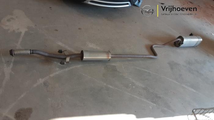 Usagé Echappement (complet) Opel Crossland (X) 1.2 Turbo 12V Euro 6d-temp Prix € 150,00 Règlement à la marge proposé par Autodemontage Vrijhoeven B.V.