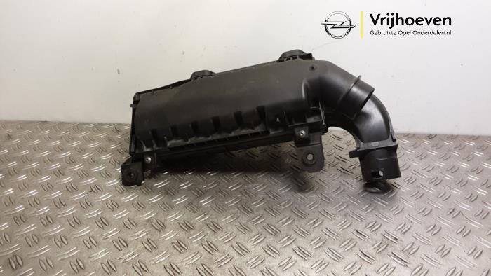 Begagnade Luftfilterhus Opel Crossland (X) 1.2 Turbo 12V Euro 6d-temp Pris € 50,00 Marginaltabell erbjuds av Autodemontage Vrijhoeven B.V.