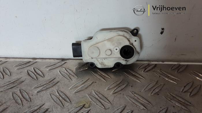 Usagé Divers Opel Crossland (X) 1.2 Turbo 12V Euro 6d-temp Prix € 60,00 Règlement à la marge proposé par Autodemontage Vrijhoeven B.V.