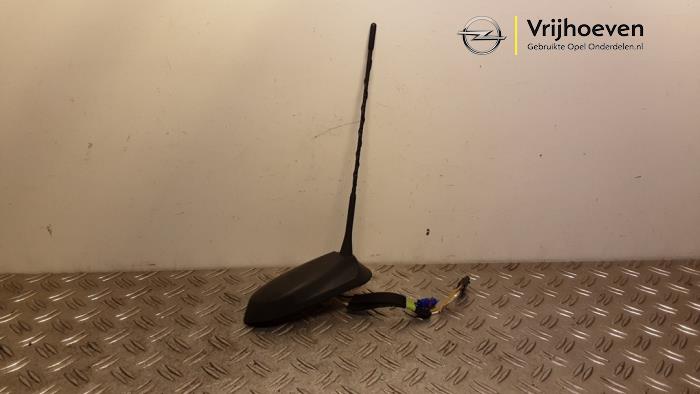 Używane Antena Opel Crossland (X) 1.2 12V Cena € 50,00 Procedura marży oferowane przez Autodemontage Vrijhoeven B.V.