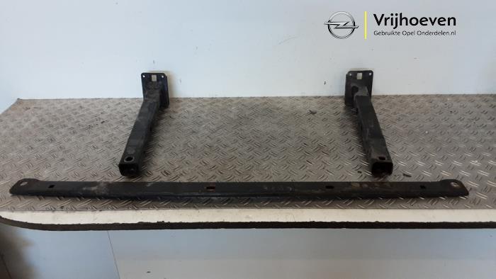 Gebrauchte Radiatorbalken Opel Crossland (X) 1.2 12V Preis € 85,00 Margenregelung angeboten von Autodemontage Vrijhoeven B.V.