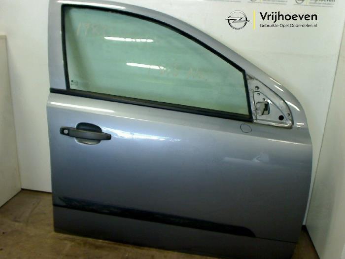 Portière 4portes avant droite d'un Opel Astra 2006