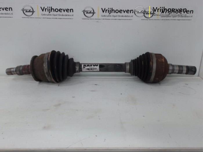 Gebrauchte Antriebswelle links vorne Opel Astra J Sports Tourer (PD8/PE8/PF8) 2.0 CDTI 16V 165 Preis € 75,00 Margenregelung angeboten von Autodemontage Vrijhoeven B.V.