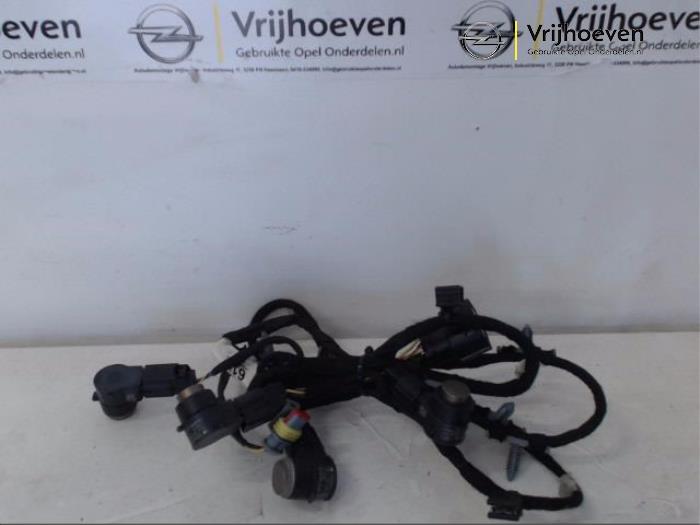 Pdc wiring harness from a Opel Zafira Tourer (P12) 2.0 CDTI 16V 130 Ecotec 2014
