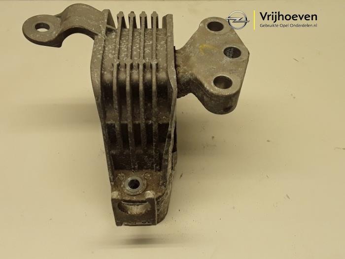 Used Engine mount Opel Astra J Sports Tourer (PD8/PE8/PF8) 2.0 CDTI 16V 165 Price € 20,00 Margin scheme offered by Autodemontage Vrijhoeven B.V.