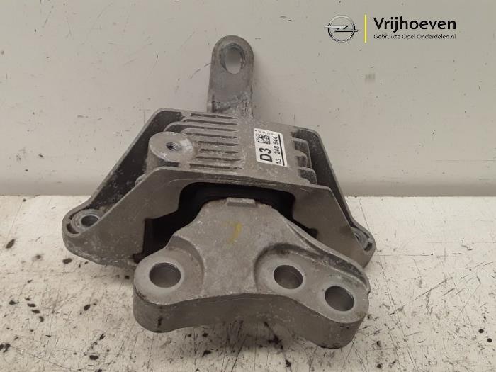 Used Engine mount Opel Astra J Sports Tourer (PD8/PE8/PF8) 2.0 CDTI 16V 165 Price € 15,00 Margin scheme offered by Autodemontage Vrijhoeven B.V.