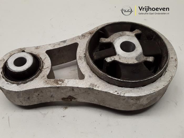 Used Engine mount Opel Vivaro A Price € 20,00 Margin scheme offered by Autodemontage Vrijhoeven B.V.