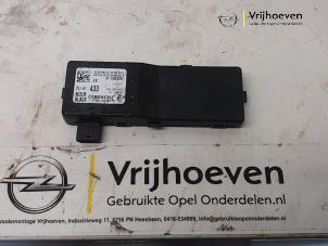 Używane Modul centralnego zamka Opel Corsa E 1.0 SIDI Turbo 12V Cena € 10,00 Procedura marży oferowane przez Autodemontage Vrijhoeven B.V.