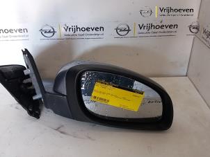 Used Wing mirror, right Opel Signum 2.2 DIG 16V Price € 30,00 Margin scheme offered by Autodemontage Vrijhoeven B.V.