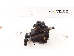 Used Mechanical fuel pump Opel Astra Price € 150,00 Margin scheme offered by Autodemontage Vrijhoeven B.V.