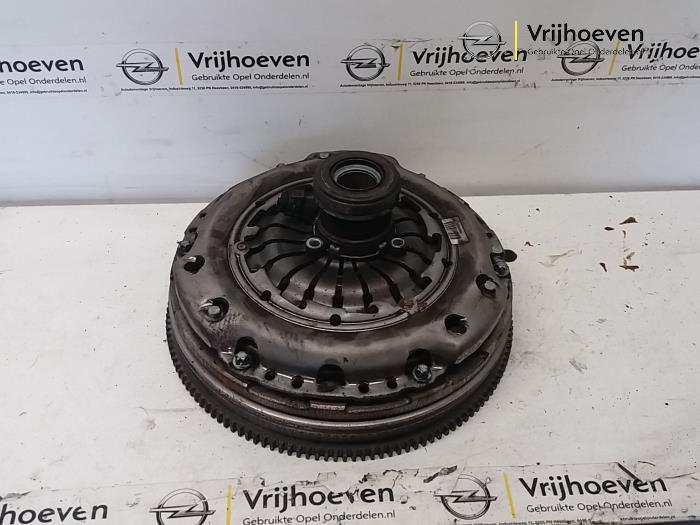 Clutch kit (complete) from a Opel Corsa E 1.4 Turbo 16V 2016