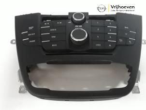 Used Radio control panel Opel Insignia 2.0 CDTI 16V 160 Ecotec Price € 40,00 Margin scheme offered by Autodemontage Vrijhoeven B.V.