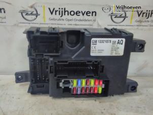 Używane Sterownik Body Control Opel Corsa D 1.3 CDTi 16V ecoFLEX Cena € 100,00 Procedura marży oferowane przez Autodemontage Vrijhoeven B.V.