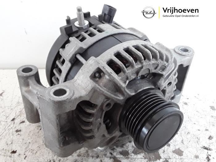 Begagnade Dynamo Opel Astra K 1.4 16V Pris € 35,00 Marginaltabell erbjuds av Autodemontage Vrijhoeven B.V.