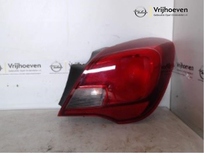 Rücklicht rechts van een Opel Corsa E 1.2 16V 2015