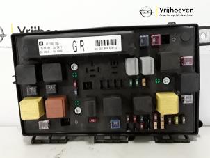 Used Fuse box Opel Astra Price € 75,00 Margin scheme offered by Autodemontage Vrijhoeven B.V.