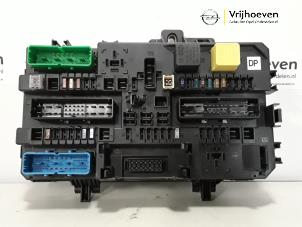 Used Fuse box Opel Astra Price € 100,00 Margin scheme offered by Autodemontage Vrijhoeven B.V.