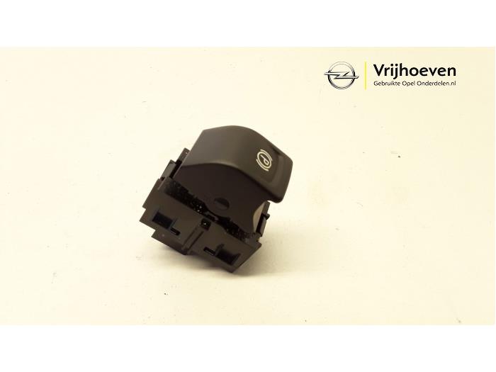 Parking brake switch from a Opel Insignia 2.0 CDTI 16V 160 Ecotec 2015