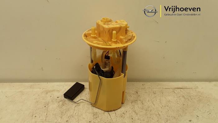 Usagé Pompe à carburant Opel Corsa E 1.3 CDTi 16V ecoFLEX Prix € 35,00 Règlement à la marge proposé par Autodemontage Vrijhoeven B.V.