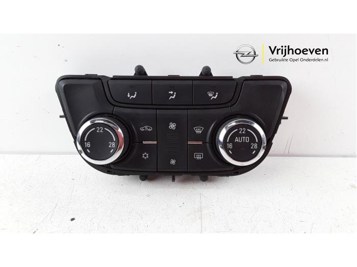 Heater control panel from a Opel Mokka/Mokka X 1.7 CDTI 16V 4x2 2014
