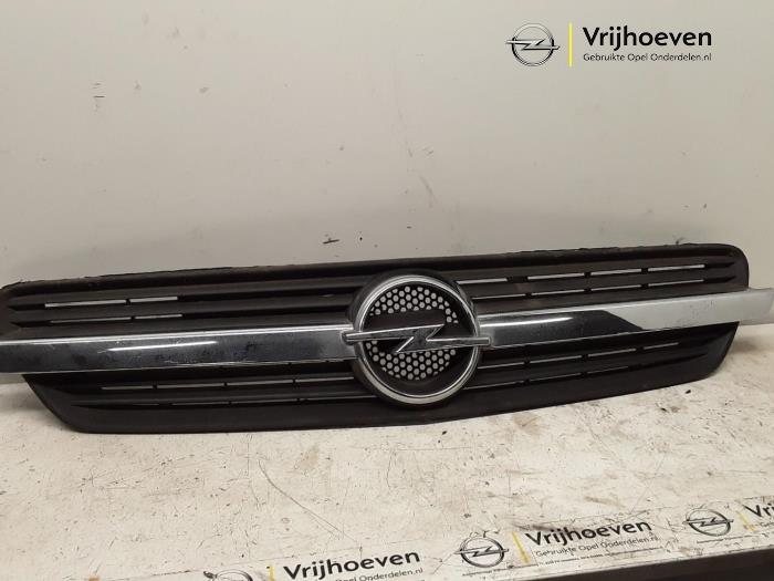 Begagnade Grill Opel Meriva (A) 1.6 16V Pris € 20,00 Marginaltabell erbjuds av Autodemontage Vrijhoeven B.V.