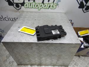 Used Overvoltagesrelay Renault Scénic III (JZ) 1.6 Energy dCi 130 Price on request offered by DeVo Autoparts