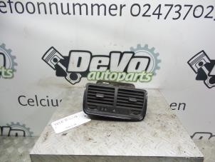 Usagé Grille aération tableau de bord Opel Meriva 1.3 CDTI 16V Prix sur demande proposé par DeVo Autoparts