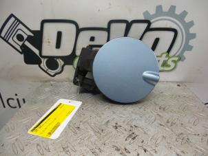 Used Tank cap cover Opel Meriva 1.3 CDTI 16V Price on request offered by DeVo Autoparts