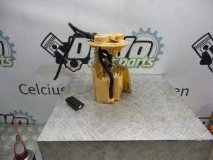 Used Electric fuel pump Renault Clio IV (5R) 1.5 Energy dCi 90 FAP Price on request offered by DeVo Autoparts