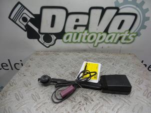 Usagé Attache ceinture avant gauche Ford Fiesta 6 (JA8) 1.6 TDCi 16V 95 Prix sur demande proposé par DeVo Autoparts