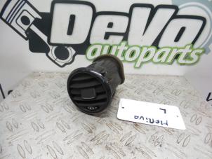 Used Dashboard vent Nissan Qashqai (J10) 1.6 16V Price on request offered by DeVo Autoparts