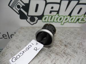 Used Dashboard vent Nissan Qashqai (J10) 1.6 16V Price on request offered by DeVo Autoparts