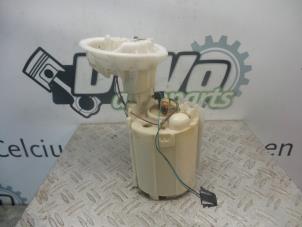 Used Electric fuel pump Austin Mini Open (R52) 1.6 16V One Price on request offered by DeVo Autoparts