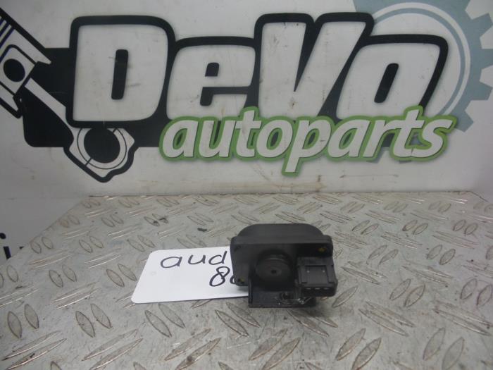 Begagnade MAP-sensor (insugsrör) Audi Cabrio (B4) 2.3 E Pris på förfrågan erbjuds av DeVo Autoparts