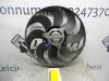 Cooling fans from a Renault Clio IV (5R) 0.9 Energy TCE 90 12V 2014